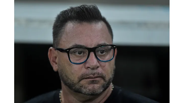 Foto: Thiago Ribeiro/AGIF - Caetano manda a real sobre demissão de Turco