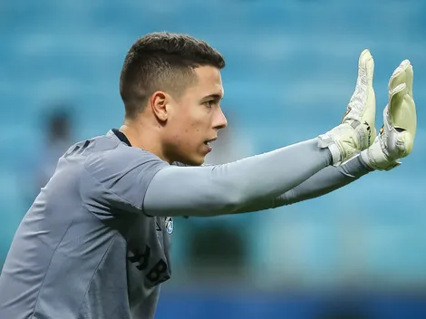 "Campeão da Libertadores e Copa do Brasil"; Grêmio pode trazer substituto de Brenno