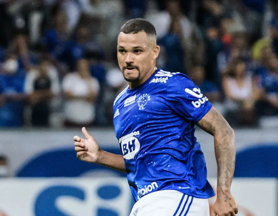 Zé Ivaldo tem futuro incerto no Cruzeiro