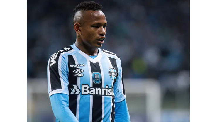 Foto: (Maxi Franzoi/AGIF) - Campaz pode estar de saída do Grêmio rumo ao México