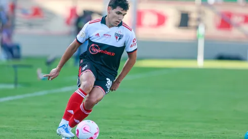 Foto: Luis Erbes/AGIF - Defensor é uma das promessas do São Paulo