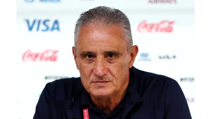 Foto: (Mohamed Farag/Getty Images) - Tite, ex-técnico da Seleção Brasileira, prestou uma homenagem a Pelé, morto nesta quinta (29) aos 82 anos
