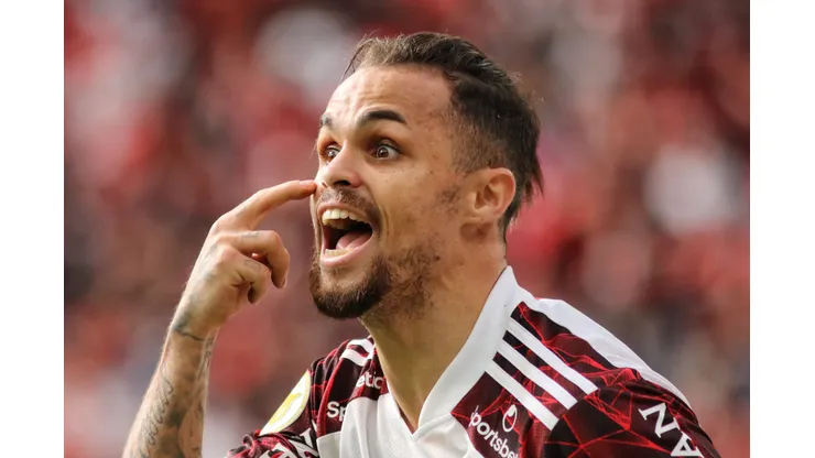 Foto: Joao Vitor Rezende Borba/AGIF - Michael faz ligação de última hora a Renato