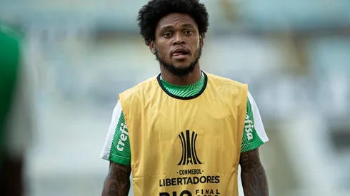 Foto: (Jorge Rodrigues/AGIF) – Luiz Adriano, ex-Palmeiras, tem o interesse em encerrar a carreira no Internacional