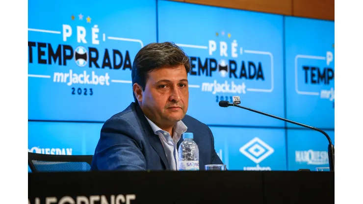 FOTO: LUCAS UEBEL/GREMIO FBPA - Presidente do Grêmio fala sobre Douglas Costa