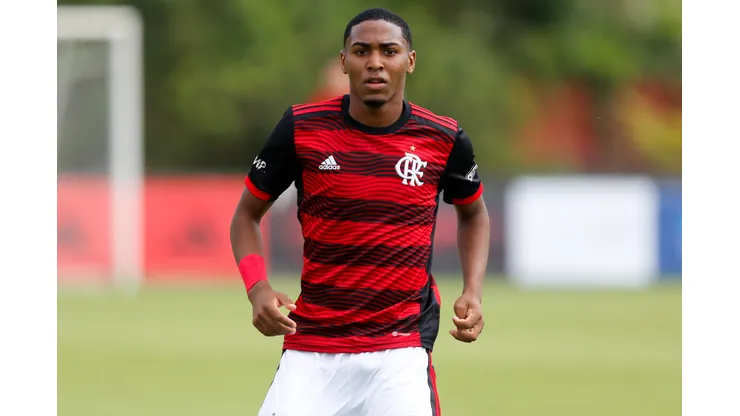 Foto: Gilvan de Souza/Flamengo - Jovem é um dos grandes nomes da base