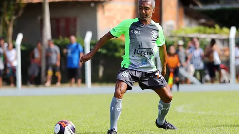 Foto: (Cristiano Andujar/AGIF) – Romário mandou uma mensagem de apoio a Pelé