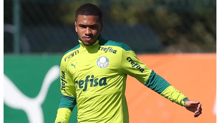 Foto: (Flickr Oficial Palmeiras/Cesar Greco) - Lucas Esteves, do Palmeiras, está na mira do Fortaleza