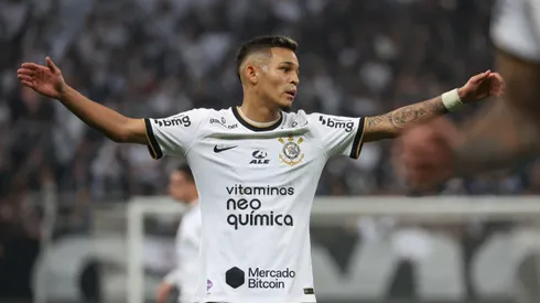 Marcello Zambrana/AGIF- Adson, meia do Corinthians