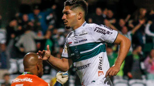 Foto: (Gabriel Machado/AGIF) – Andrey tem contrato com o Coritiba até o final de 2023