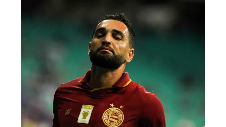 Foto: (Jhony Pinho/AGIF) - Gilberto, ex-Bahia, está interessado em voltar ao futebol brasileiro
