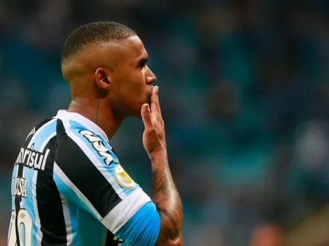 Douglas Costa aceita assinar com rival do Grêmio e choca gremistas