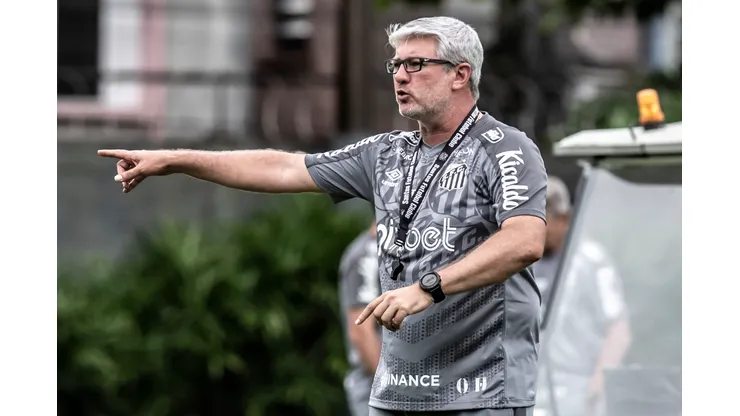 Foto: Ivan Storti/Santos FC - Odair tem desfalque em treino do Santos