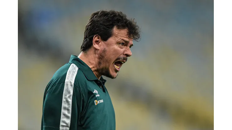 Foto: Thiago Ribeiro/AGIF - Abel tenta levar joia de Diniz ao Palmeiras
