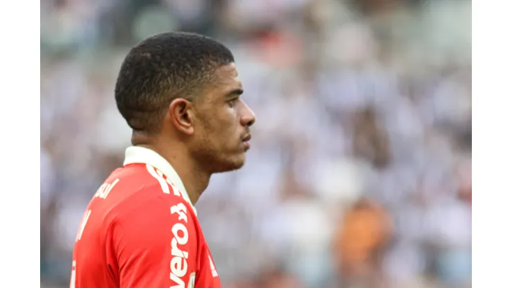 Foto: Fernando Moreno/AGIF - Taison vem dando dor de cabeça ao Internacional.