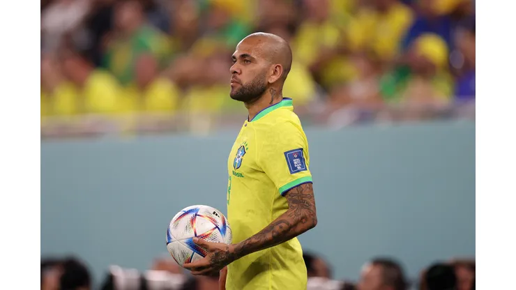 Foto: (Michael Steele/Getty Images) - Daniel Alves se pronunciou após a eliminação na Seleção Brasileira na Copa do Mundo