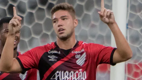 Foto: (Robson Mafra/AGIF) – Bissoli não deve ser aproveitado pelo Athletico em 2023