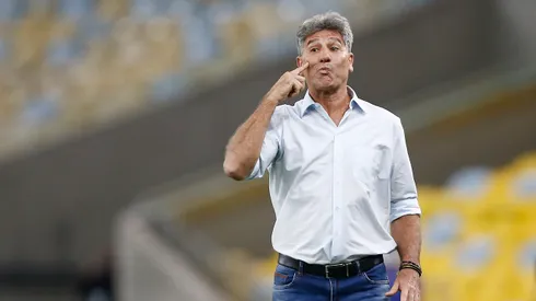 RIO DE JANEIRO, BRAZIL – OCTOBER 30: Renato Gaucho coach of Flamengo reacts during a match between Flamengo and Atletico Mineiro as part of Brasileira 2021 at Maracana Stadium on October 30, 2021 in Rio de Janeiro, Brazil. (Photo by Wagner Meier/Getty Images)
