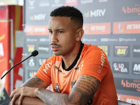 Torcida do Grêmio aprova Jair e implora para medalhão ser 'jogado na sarjeta' pelo Imortal 