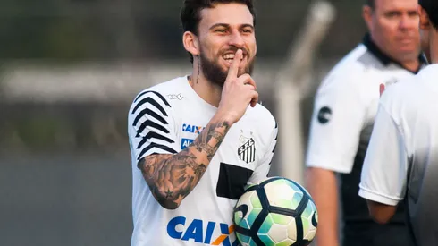 Foto: (Ivan Storti/Santos FC) – Lucas Lima está próximo de voltar ao Santos