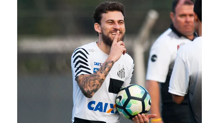 Foto: (Ivan Storti/Santos FC) - Lucas Lima está próximo de voltar ao Santos