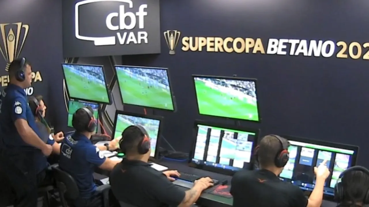 Foto: Reprodução CBF/VAR – Cabine de Vídeo