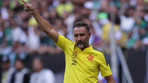 Ettore Chiereguini/AGIF- Vítor Pereira, técnico do Flamengo
