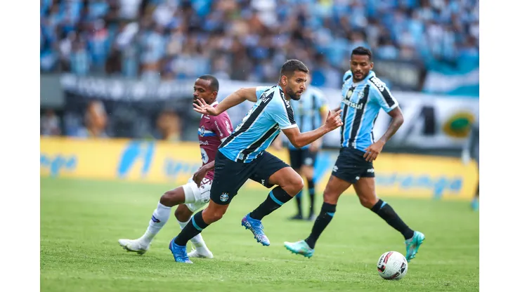 FOTO: LUCAS UEBEL/GREMIO FBPA - Pepê comenta comparação com Maicon