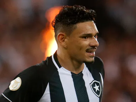 Parça de Tiquinho pode deixar o Botafogo para atuar na Ligue 1