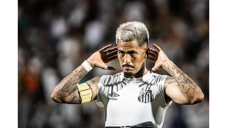 Foto: (Raul Baretta/AGIF) - Ivonei não é o único jogador do Santos a ser integrado aos profissionais após a Copinha
