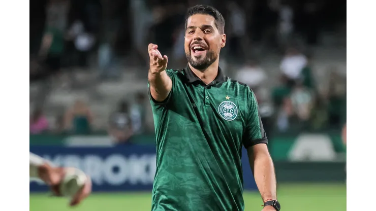 Foto: Robson Mafra/AGIF - Coritiba se aproxima de contratação importante para o elenco