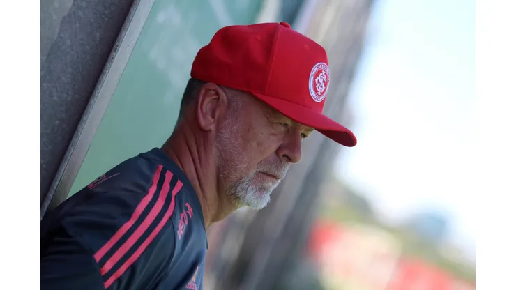 Foto: (Ricardo Duarte/Internacional) - Mano Menezes não está satisfeito com o início de temporada do Internacional