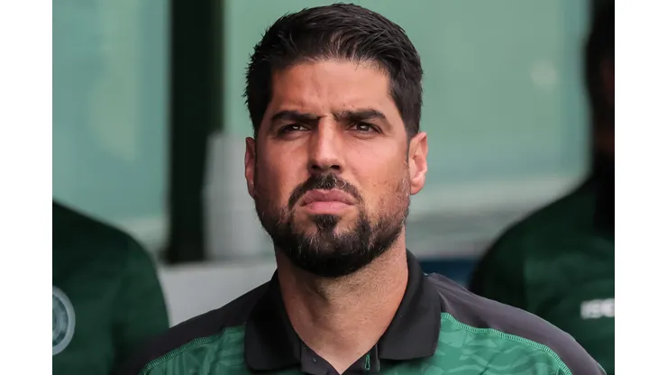 Foto: (Robson Mafra/AGIF) - António Oliveira criticou a arbitragem no Coritiba