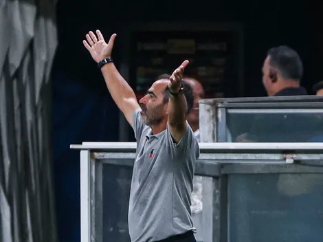 Técnico do Brasil retruca reclamação de Renato e 'cutuca' Grêmio