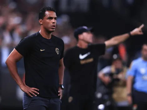 Fernando Lázaro 'ganha dores de cabeça' para clássico contra o São Paulo