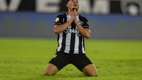 Foto: (Thiago Ribeiro/AGIF) – Erison, do Botafogo, deve acabar em outro clube brasileiro que não seja o São Paulo