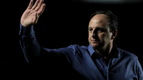 Foto: (Rubens Chiri/saopaulofc.net) – Rogério Ceni não esconde seu pedido por mais reforços no São Paulo