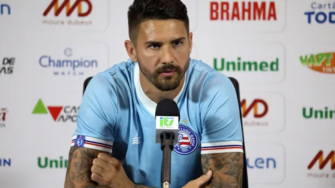 Foto: (Felipe Oliveira / EC Bahia) – Everaldo ainda não balançou as redes com a camisa do Bahia