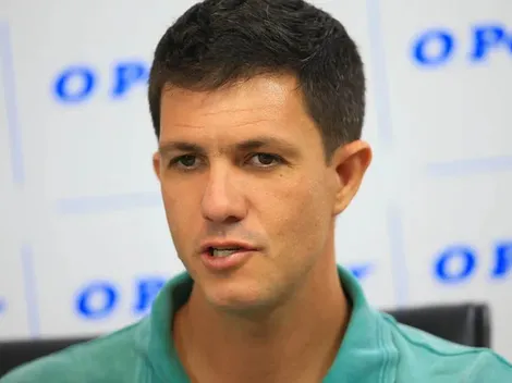 Torcida do Vasco pede 'saída imediata' para titular de Barbieri no Gigante 