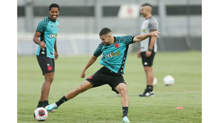 Foto: Daniel RAMALHO/FLICKR/VASCO - Vasco deve voltar ao mercado da bola