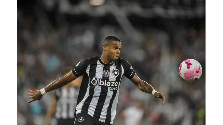 Thiago Ribeiro/AGIF- Júnior Santos, atacante do Fortaleza