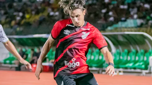 Foto: (Fernando Teramatsu/AGIF) – Canobbio quer engrenar no Athletico em 2023
