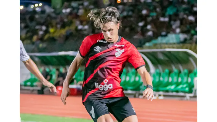 Foto: (Fernando Teramatsu/AGIF) - Canobbio quer engrenar no Athletico em 2023