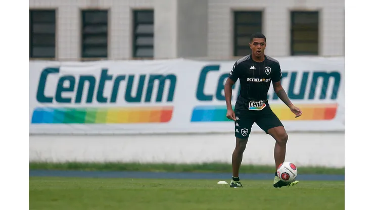 Foto: Vitor Silva/Flickr/Botafogo - Zagueiro solta o verbo sobre arbitragem
