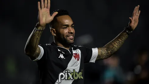 Foto: Thiago Ribeiro/AGIF - Alex Teixeira pode ser decisivo para o sucesso nessa negociação.