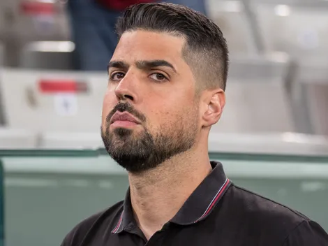 R$ 3 milhões: António Oliveira pode 'arrancar' zagueiro das mãos do Vasco