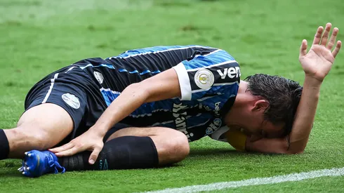Foto: Pedro H. Tesch/AGIF – Situação de Geromel é exposta no Grêmio