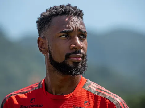  Flamengo desiste da contratação de meio-campista