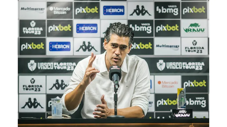 Foto: Daniel RAMALHO/VASCO/FLICKR - Diretor fala sobre negociação de Andrey com o Chelsea