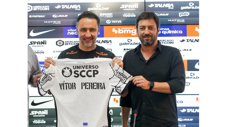 Foto: (Rodrigo Coca/Ag. Corinthians) - Vítor Pereira retrucou as declarações de Duílio Monteiro Alves, presidente do Corinthians, em sua apresentação no Flamengo nesta terça (3)